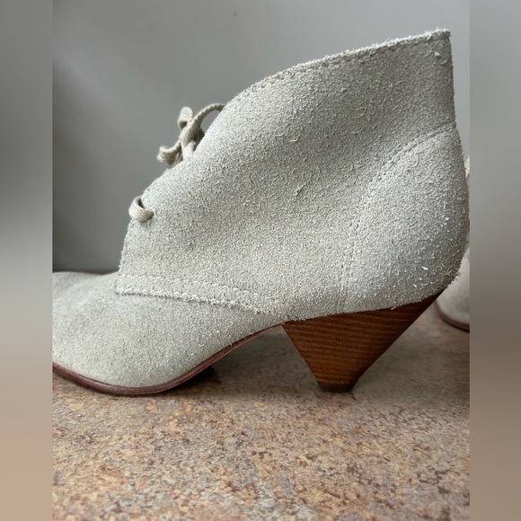 L.L. Bean women’s leather heeled tie bootie made in Brazil size 7M - Picture 8 of 10